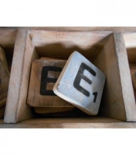 Scrabble letter E