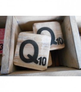 Scrabble letter Q